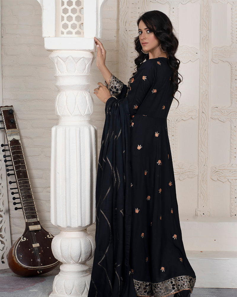 Linen Embroidered Pret A206