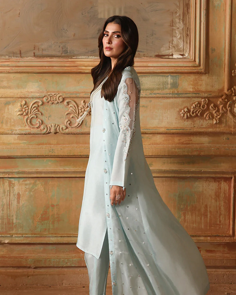 Ayeza Khan Elegant Formals AN-171