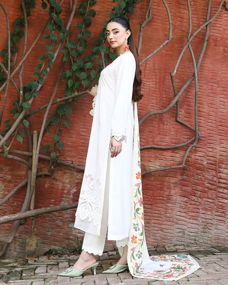 AL-1125 Dhanak Chikankari Winter Exclusive