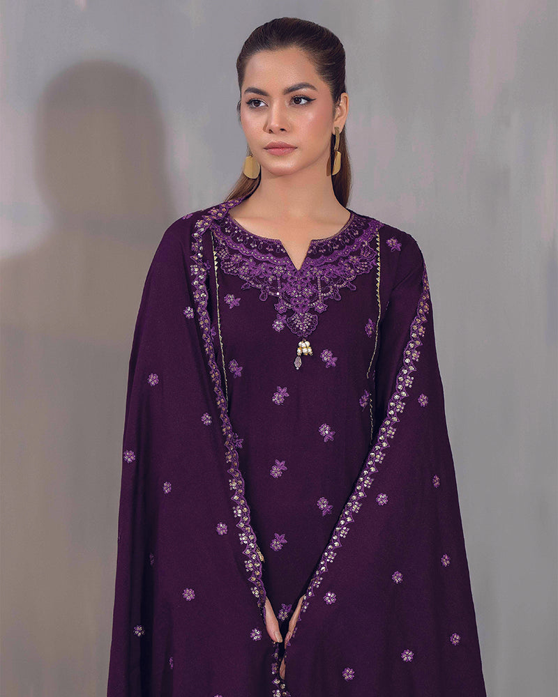 HDA 29 Embroidered Dhanak
